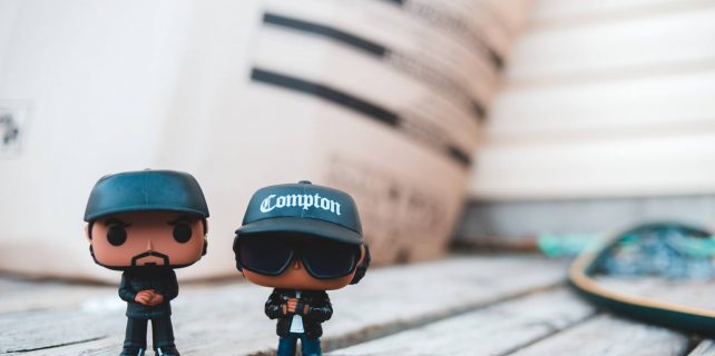 pexels-erik-mclean-5455706